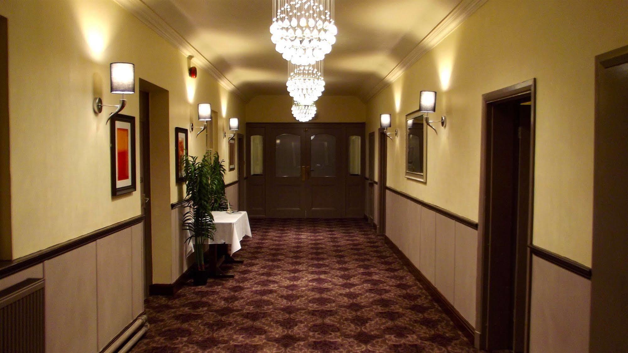 The Raven Hotel Corby Eksteriør bilde