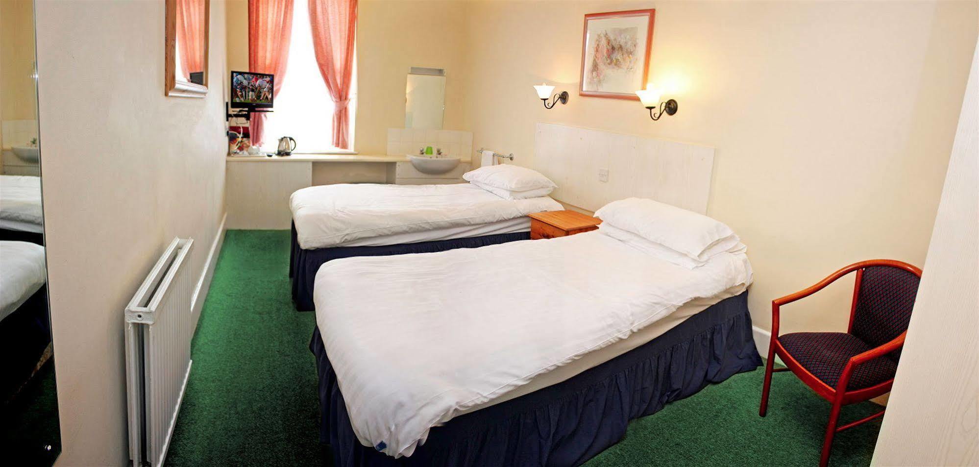 The Raven Hotel Corby Eksteriør bilde